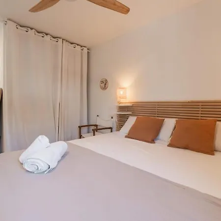 Feel Welcome Barcelona House * Castelldefels